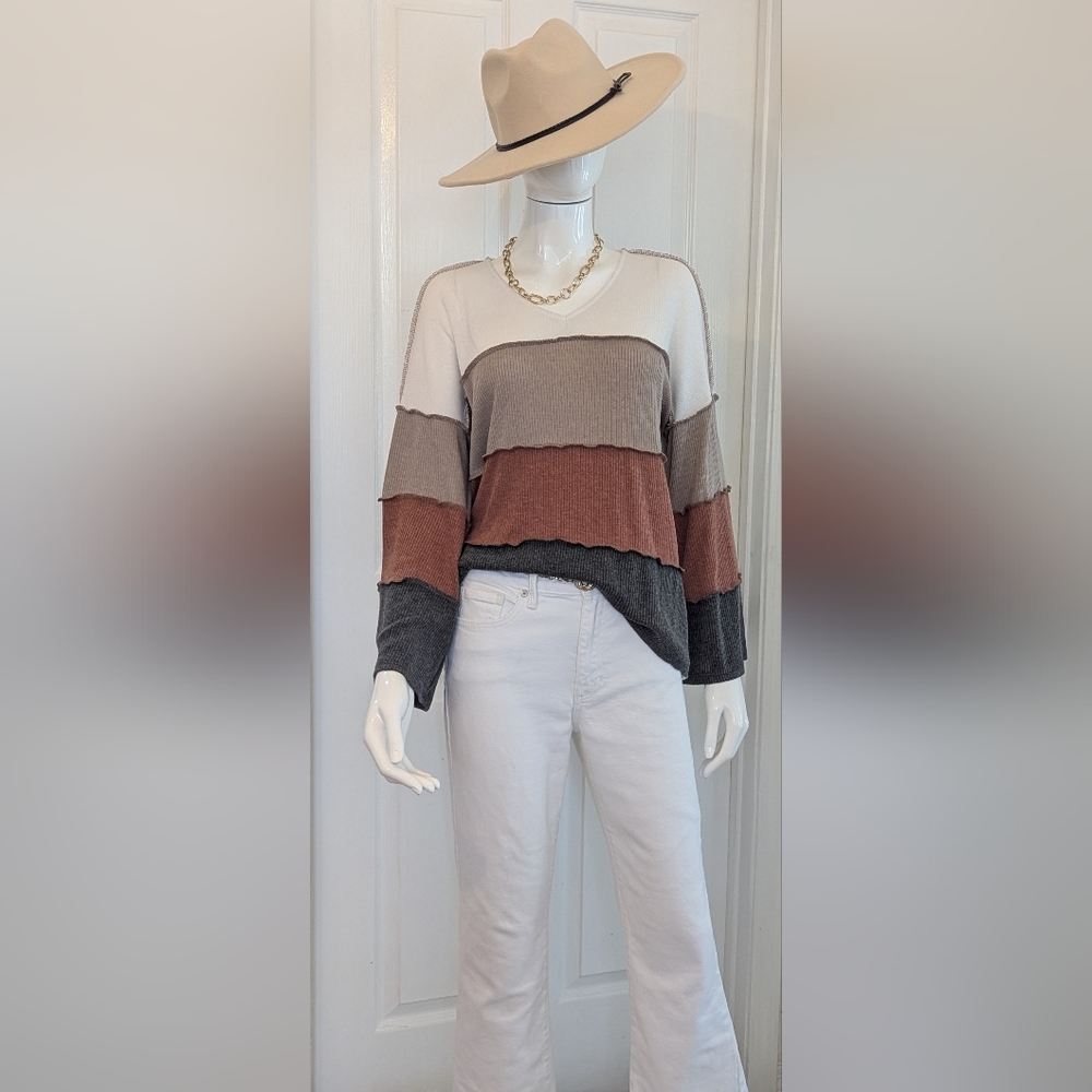 Bibi Colorblock Ribbed Women's Oversized Small Bell Sleeves V Neck Sweater